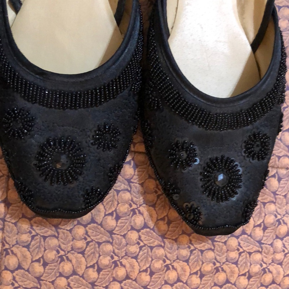 Woman’s Flats size *9 Easy USA Black Beaded